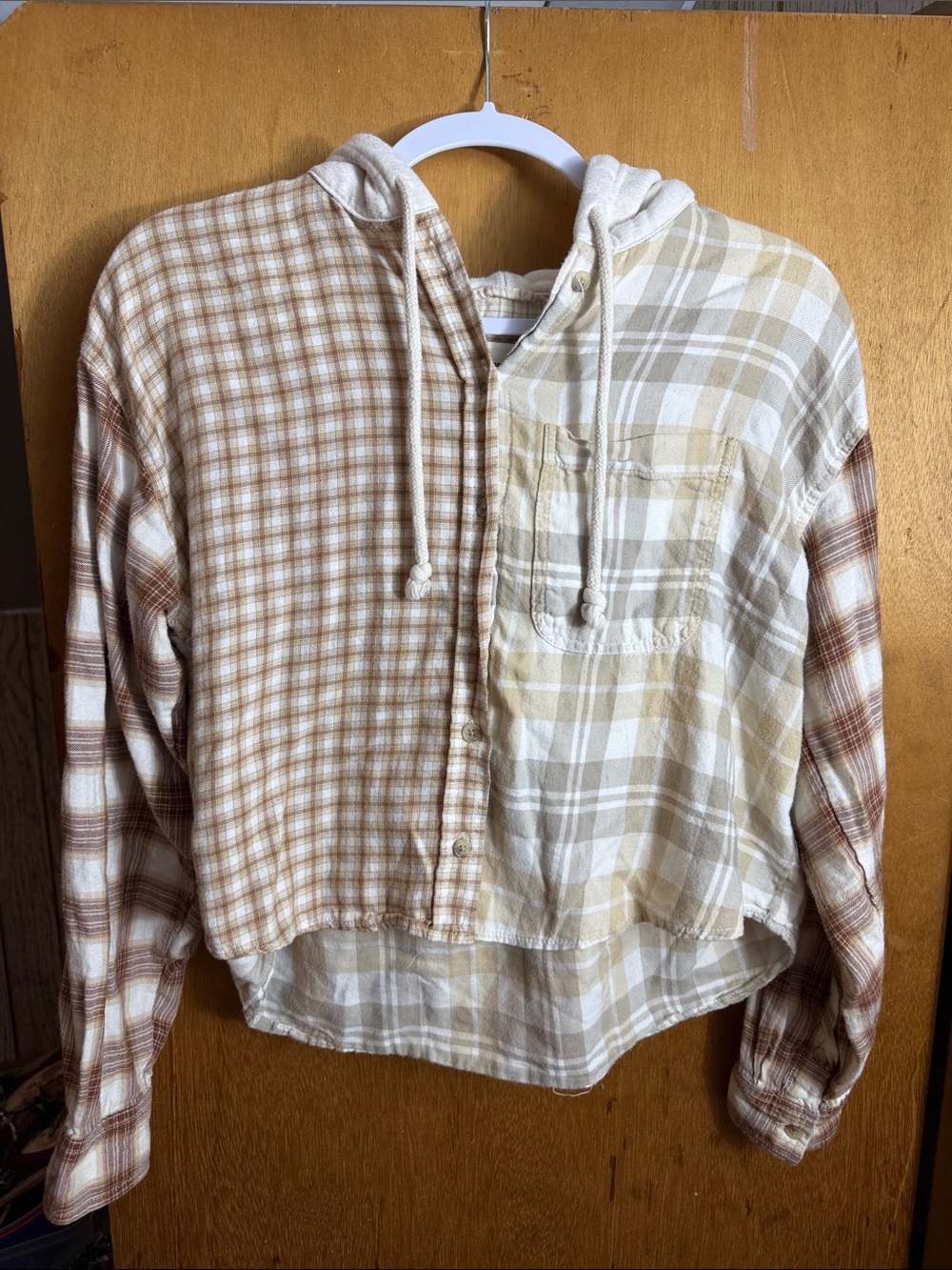 American Eagle Outfitters Cropped Plaid Hooded Button-Up - Cream & Brown
